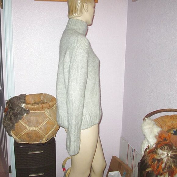 H&M Alpaca Wool Blend Sweater Size XS Pullover Turtleneck Ribbed Oversized Crop - Picture 4 of 10